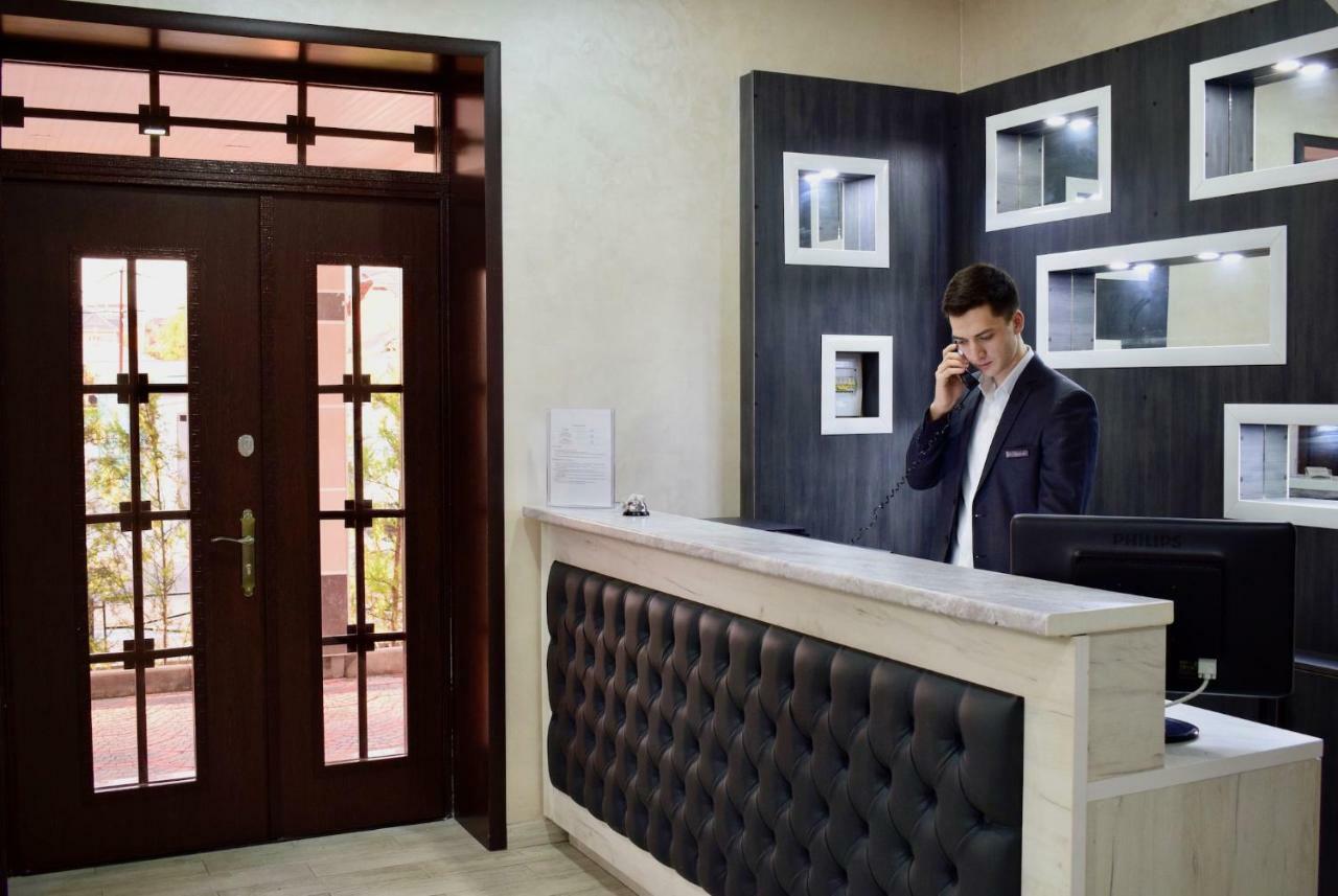 Dostar Inn Shymkent Ngoại thất bức ảnh