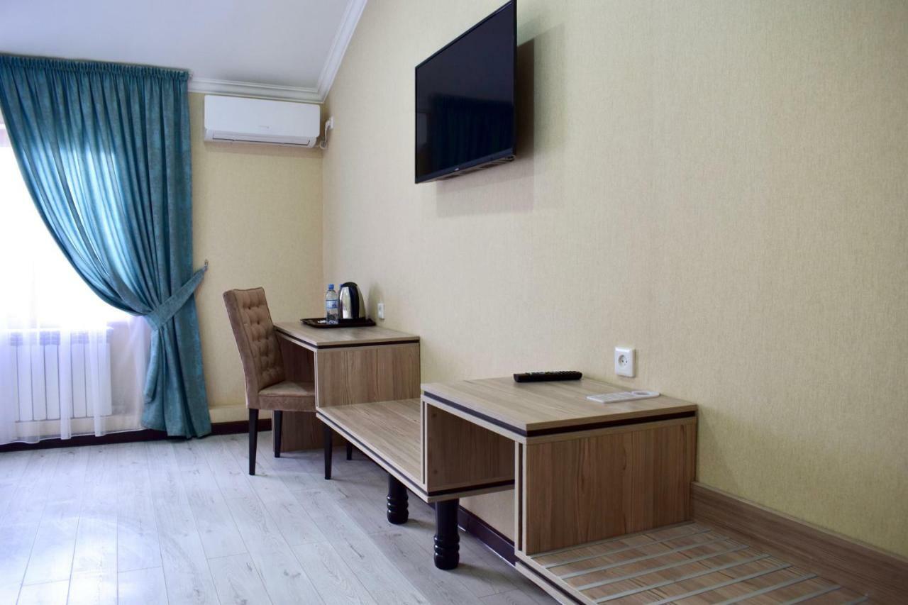 Dostar Inn Shymkent Ngoại thất bức ảnh