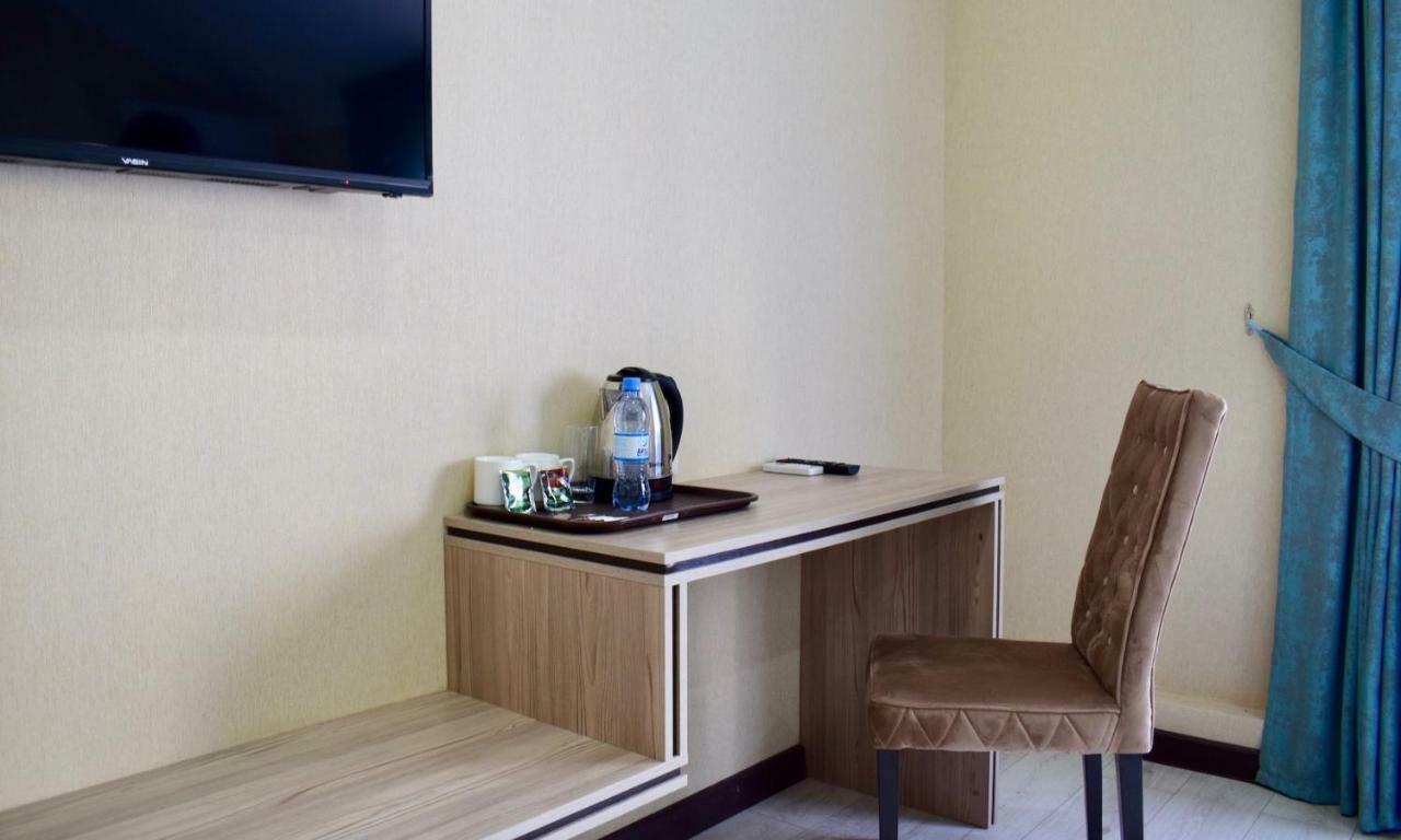 Dostar Inn Shymkent Ngoại thất bức ảnh
