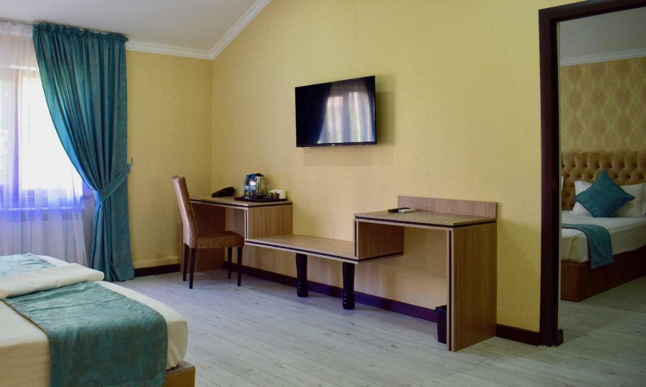 Dostar Inn Shymkent Ngoại thất bức ảnh
