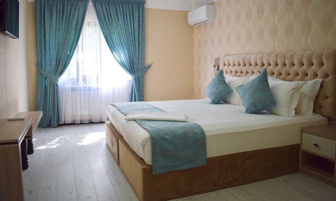 Dostar Inn Shymkent Ngoại thất bức ảnh